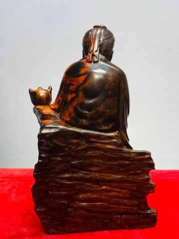 Thần Trà Gỗ Trắc