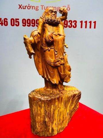 Đạt Ma Vác Gậy Tay Nải Gỗ Hương