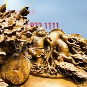 Di Lạc Vác Cành Đào Cửu Tiểu Chum Vàng Cây Tùng Gỗ Nu Hương