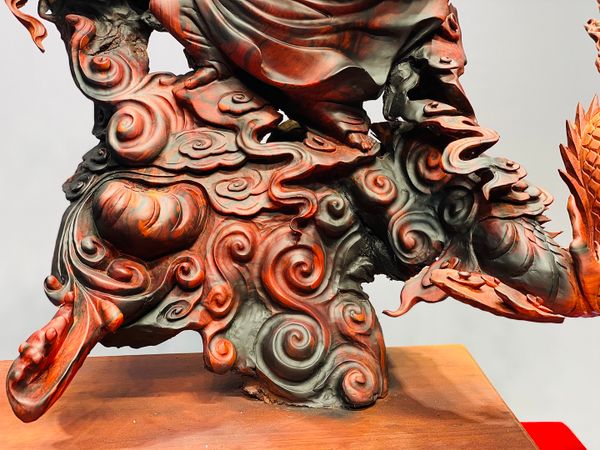 Đạt Ma Hàng Long Gỗ Trắc