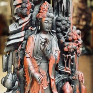 Phật Quan Âm Đứng Đài Sen Gỗ Trắc