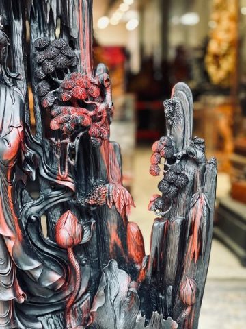Phật Quan Âm Đứng Đài Sen Gỗ Trắc