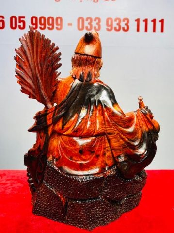 Tế Công Gỗ Trắc