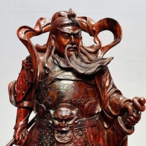 Quan Công Xách Đao Gỗ Trắc