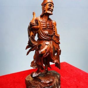 Tế Công Gỗ Trắc