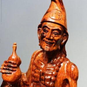 Tế Công Gỗ Trắc
