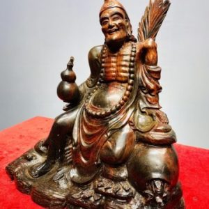 Tế Công Gỗ Trắc