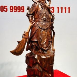 Quan Công Xách Đao Gỗ Tử Đàn