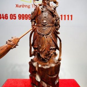Quan Công Xách Đao Gỗ Tử Đàn