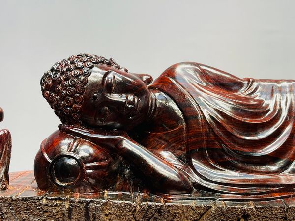 Nhất Tâm Bái Phật Gỗ Trắc