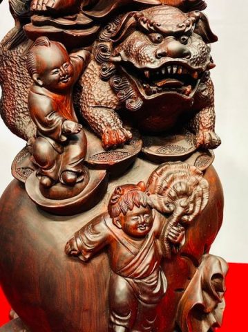 Di Lạc Ngũ Tiểu Đứng Nghê Bao Tiền Gỗ Trắc