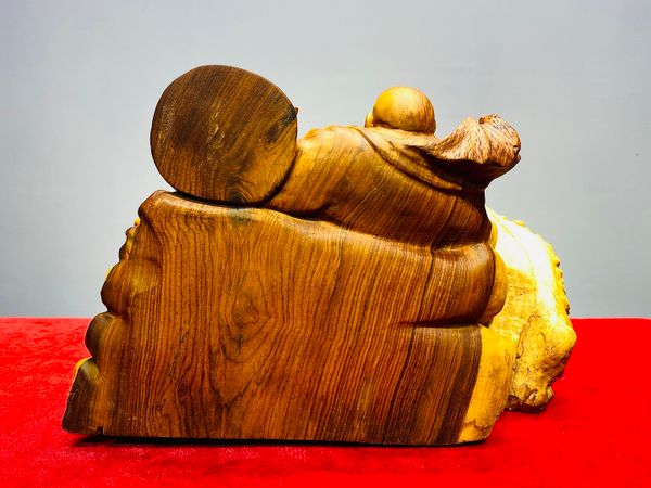 Di Lạc Gỗ Hương