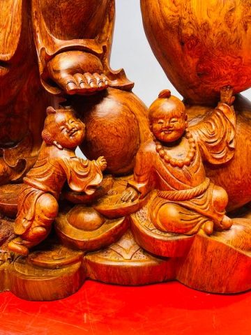 Di Lạc Ngũ Tiểu Vác Cành Đào Kéo Bao Tiền Gỗ Nu Hương