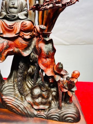 Nhất Tâm Bái Phật Gỗ Trắc