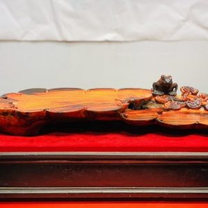 Khay Trà Thiềm Thừ Nấm Linh Chi Gỗ Trắc