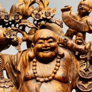Di Lạc Nhị Tiểu Vác Cành Đào Đứng Bao Tiền Gỗ Sưa