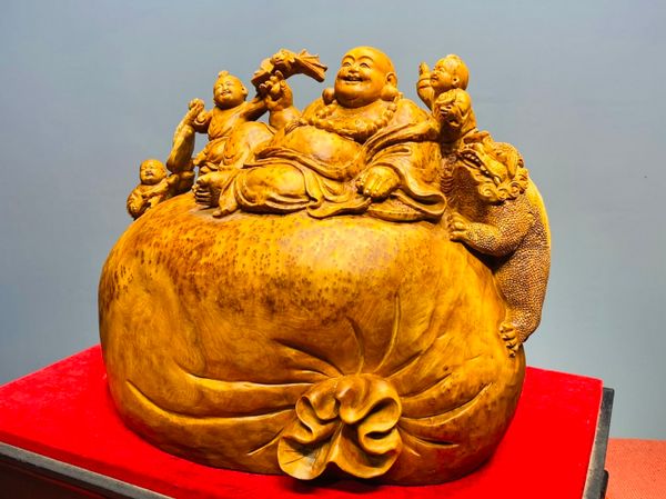 Di Lạc Tam Tiểu Ngồi Bao Tiền Gỗ Nu Ngọc Am