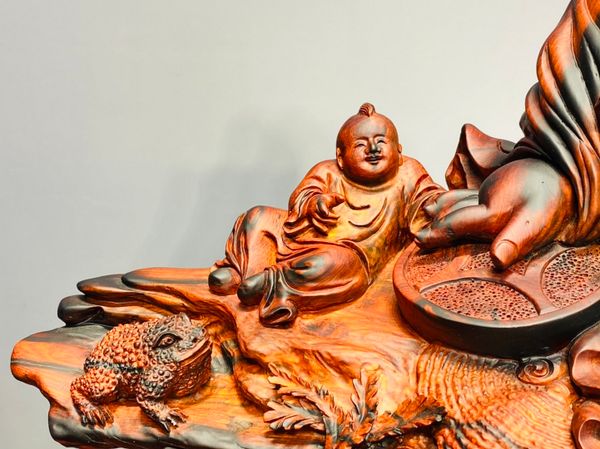 Di Lạc Ngũ Tiểu Gỗ Trắc