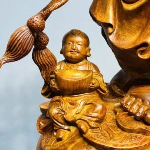 Di Lạc Vác Cành Đào Ngũ Tiểu Nhất Nghê Đứng Bao TIền Gỗ Nu Hương
