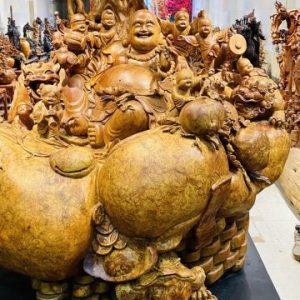Di Lạc Cửu Tiểu Nghê Thiềm Thừ Ngồi Gốc Tùng Gỗ Nu Hương Di Lạc Cửu Tiểu Nghê Thiềm Thừ Ngồi Gốc Tùng Gỗ Nu Hương