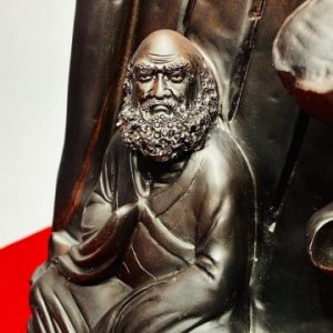 Đạt Ma Ngồi Thiền Hoa Sen Gỗ Trắc