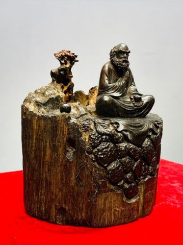 Đạt Ma Sư Tổ Ngồi Thiền Gỗ Trắc