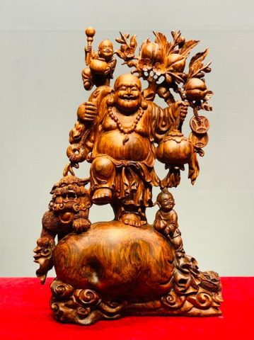 Di Lạc Vác Cành Đào Nhị Tiểu Nhất Nghê Đứng Bao Tiền Gỗ Sưa