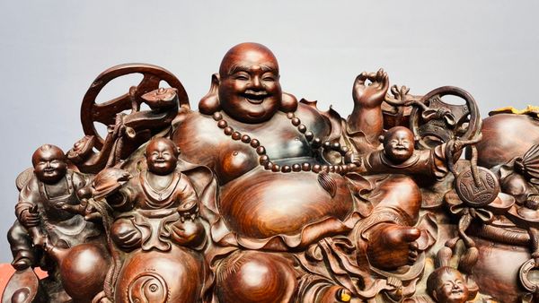 Di Lạc Ngũ Tiểu Ngồi Đống Tiền Gỗ Trắc
