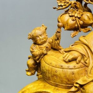 Di Lạc Vác Cành Đào Nhị Tiểu Ngồi Bao Tiền Gỗ Nu Hương