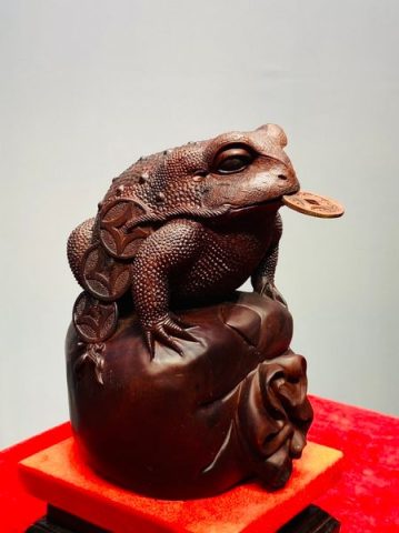 Thiềm Thừ Trấn Bao Tiền Gỗ Tử Đàn