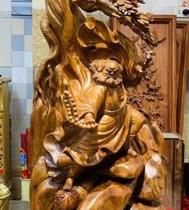Đạt Ma Múa Võ Đứng Tùng Gỗ Hương