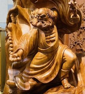 Đạt Ma Múa Võ Đứng Tùng Gỗ Hương