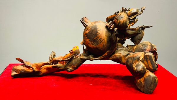 Cành Lựu Sóc Gỗ Trắc
