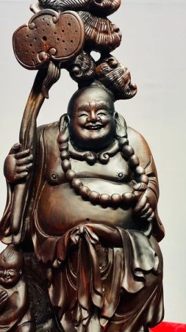 Di Lạc Nấm Linh Chi Nhất Tiểu Gỗ Trắc