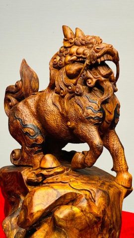 Kỳ Lân Gỗ Sưa