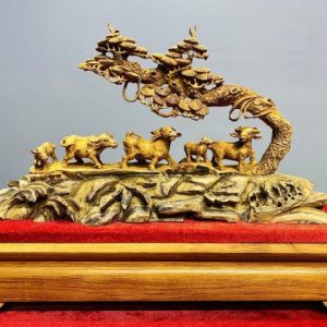 Ngũ Trâu Đứng Tùng Gỗ Hoàng Đàn
