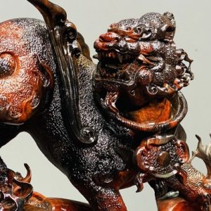 Tam Tỳ Hưu Vờn Cầu Gỗ Trắc