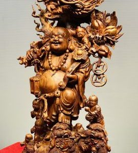 Di Lạc Ngũ Phúc vác đào đứng Long Nghê Gỗ Sưa