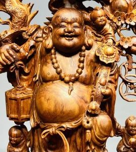 Di Lạc Ngũ Phúc vác đào đứng Long Nghê Gỗ Sưa