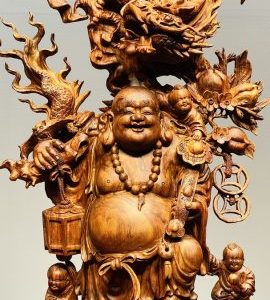 Di Lạc Ngũ Phúc vác đào đứng Long Nghê Gỗ Sưa
