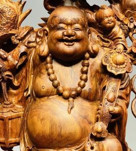 Di Lạc Ngũ Phúc vác đào đứng Long Nghê Gỗ Sưa