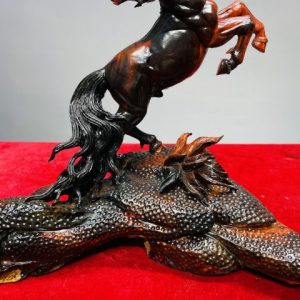 Nhất Mã Phi Thiên Gỗ Trắc