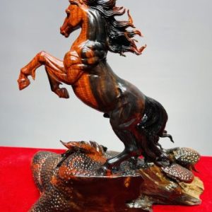 Nhất Mã Phi Thiên Gỗ Trắc