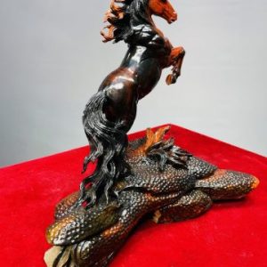 Nhất Mã Phi Thiên Gỗ Trắc