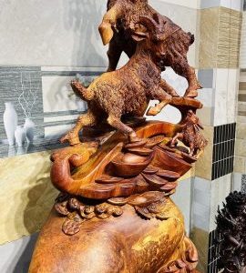 Tam Dương Đứng Bao Tiền Gỗ Nu Hương