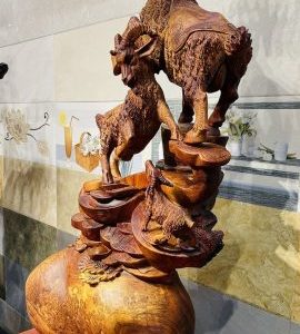 Tam Dương Đứng Bao Tiền Gỗ Nu Hương