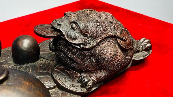 Cóc Thiềm Thừ Trấn Chum Tiền Gỗ Trắc