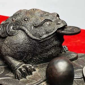 Cóc Thiềm Thừ Trấn Chum Tiền Gỗ Trắc