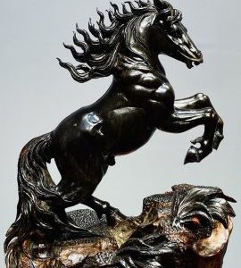 Nhất Mã Phi Thiên Gỗ Trắc