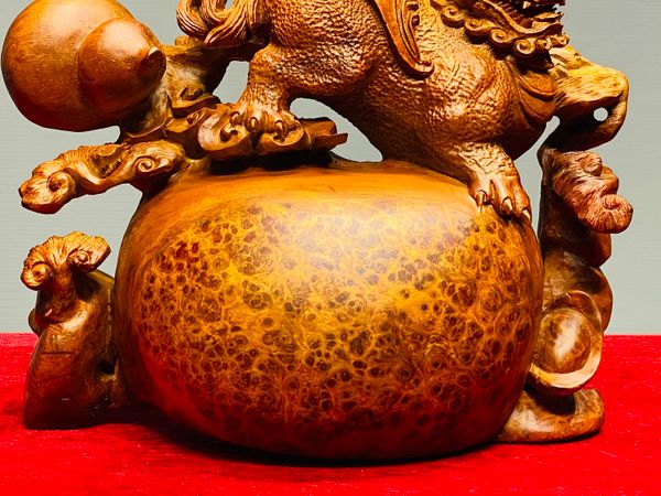 Tỳ Hưu Trấn Bao Tiền Gỗ Nu Hương